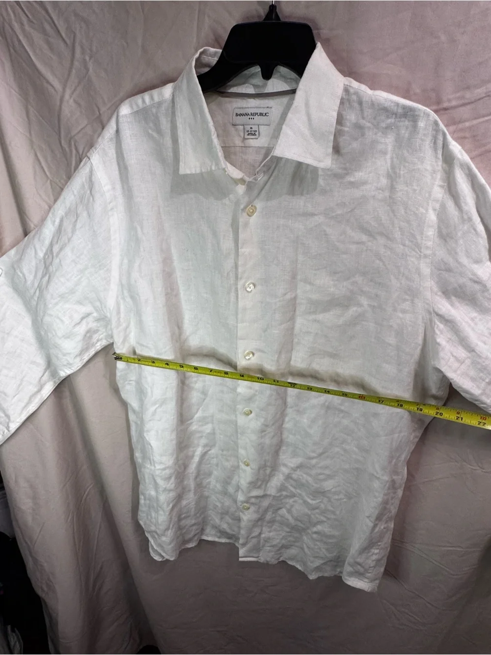 Banana Republic Men's White Linen Button-Up Shirt